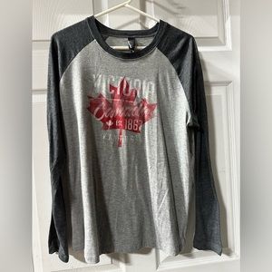 Victoria Canada T-Shirt, Initial Attraction Unisex long sleeve